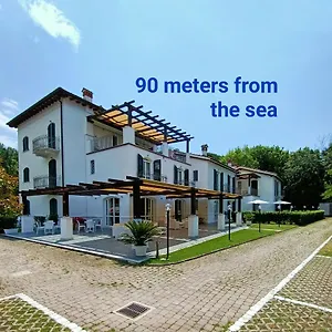 Residenza Casa Bianca Marina di Massa